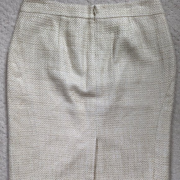 Ann Taylor Cream and Gold Tweed Pencil Skirt, NWT Size 8 - Picture 3 of 9
